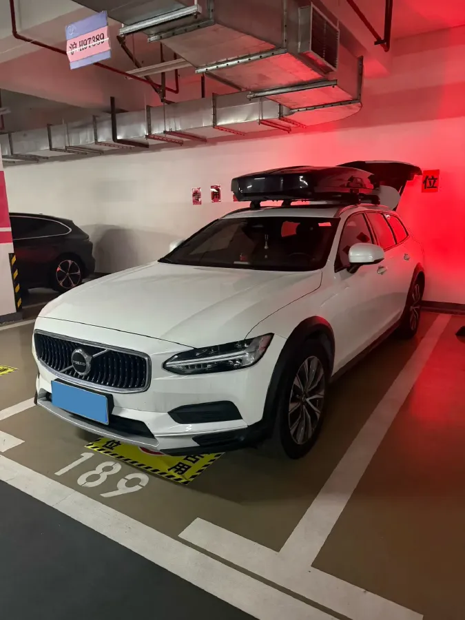 2023 Volvo V90 2.0T 250HP L4 8AT,autocango,china used car exporter,china ev exporter,chinese used car exporter,chinese used ev exporter