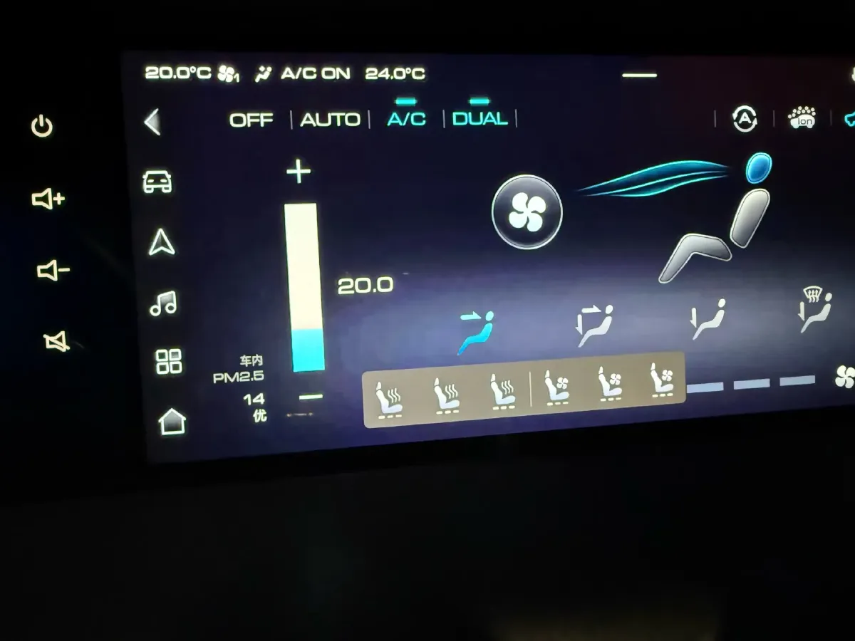 2023 Tank 300 2.0T 227HP L4 8AT,autocango,china used car exporter,china ev exporter,chinese used car exporter,chinese used ev exporter