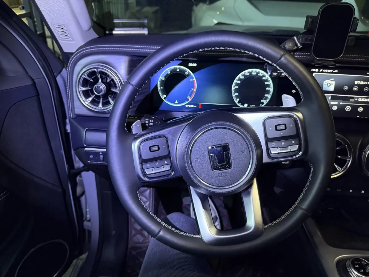 2023 Tank 300 2.0T 227HP L4 8AT,autocango,china used car exporter,china ev exporter,chinese used car exporter,chinese used ev exporter