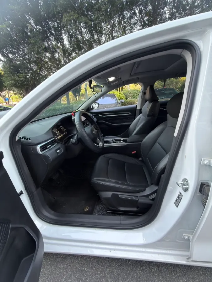 2025 Geely Emgrand 1.5L 127HP L4 CVT,autocango,china used car exporter,china ev exporter,chinese used car exporter,chinese used ev exporter