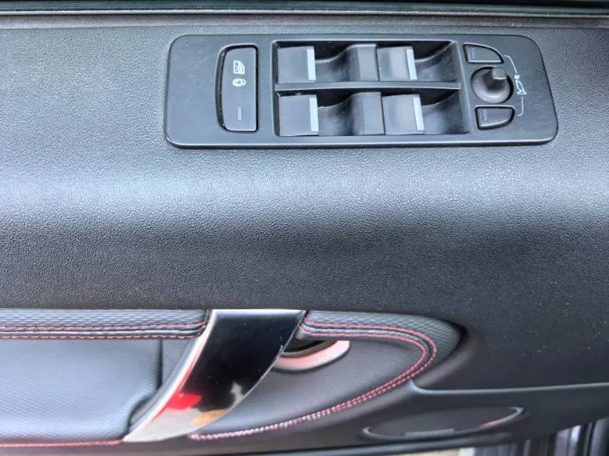 2022 Land Rover Discovery Sport 2.0T 249HP L4 9AT,autocango,china used car exporter,china ev exporter,chinese used car exporter,chinese used ev exporter