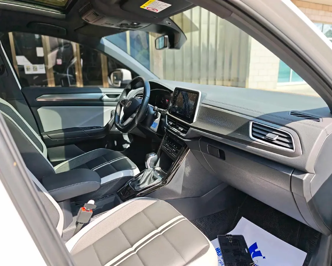 2024 Volkswagen T-Roc 1.5T 160HP L4 7DCT,autocango,china used car exporter,china ev exporter,chinese used car exporter,chinese used ev exporter