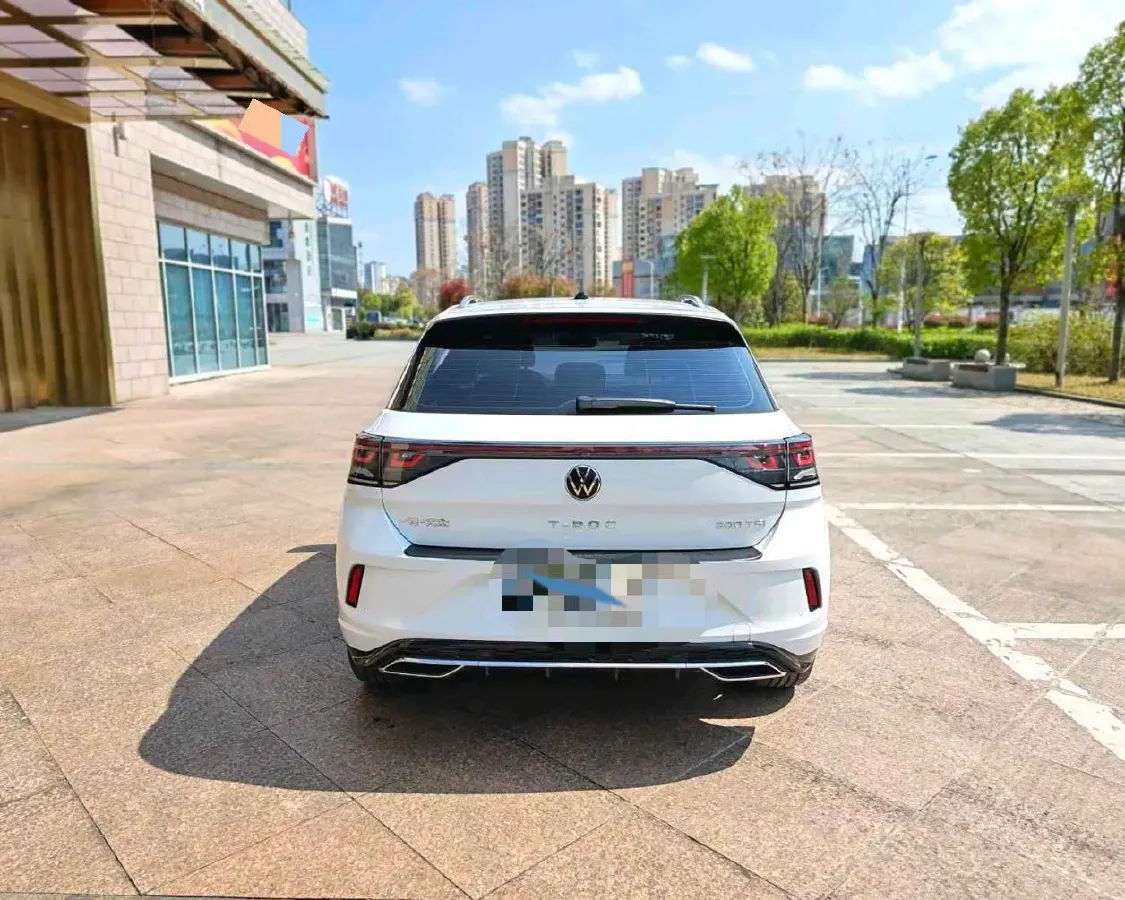 2024 Volkswagen T-Roc 1.5T 160HP L4 7DCT,autocango,china used car exporter,china ev exporter,chinese used car exporter,chinese used ev exporter