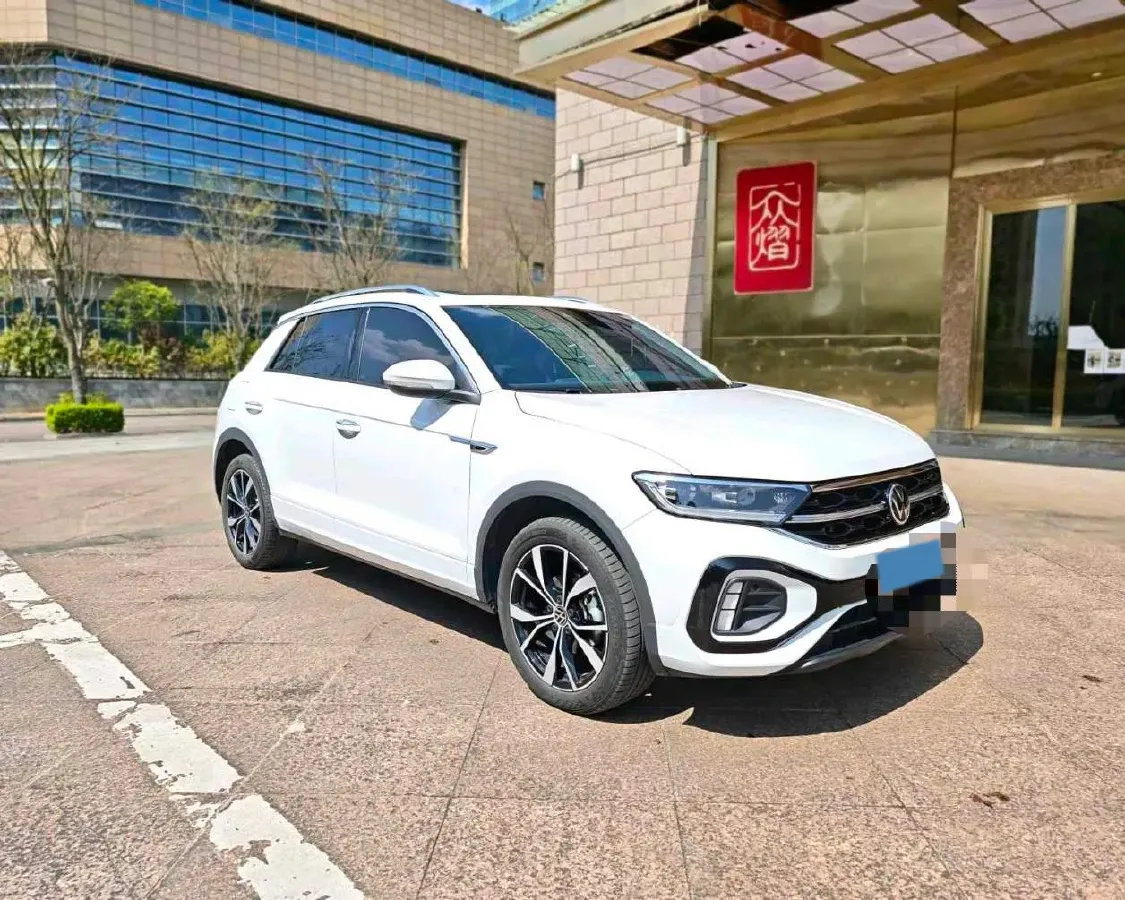 2024 Volkswagen T-Roc 1.5T 160HP L4 7DCT,autocango,china used car exporter,china ev exporter,chinese used car exporter,chinese used ev exporter