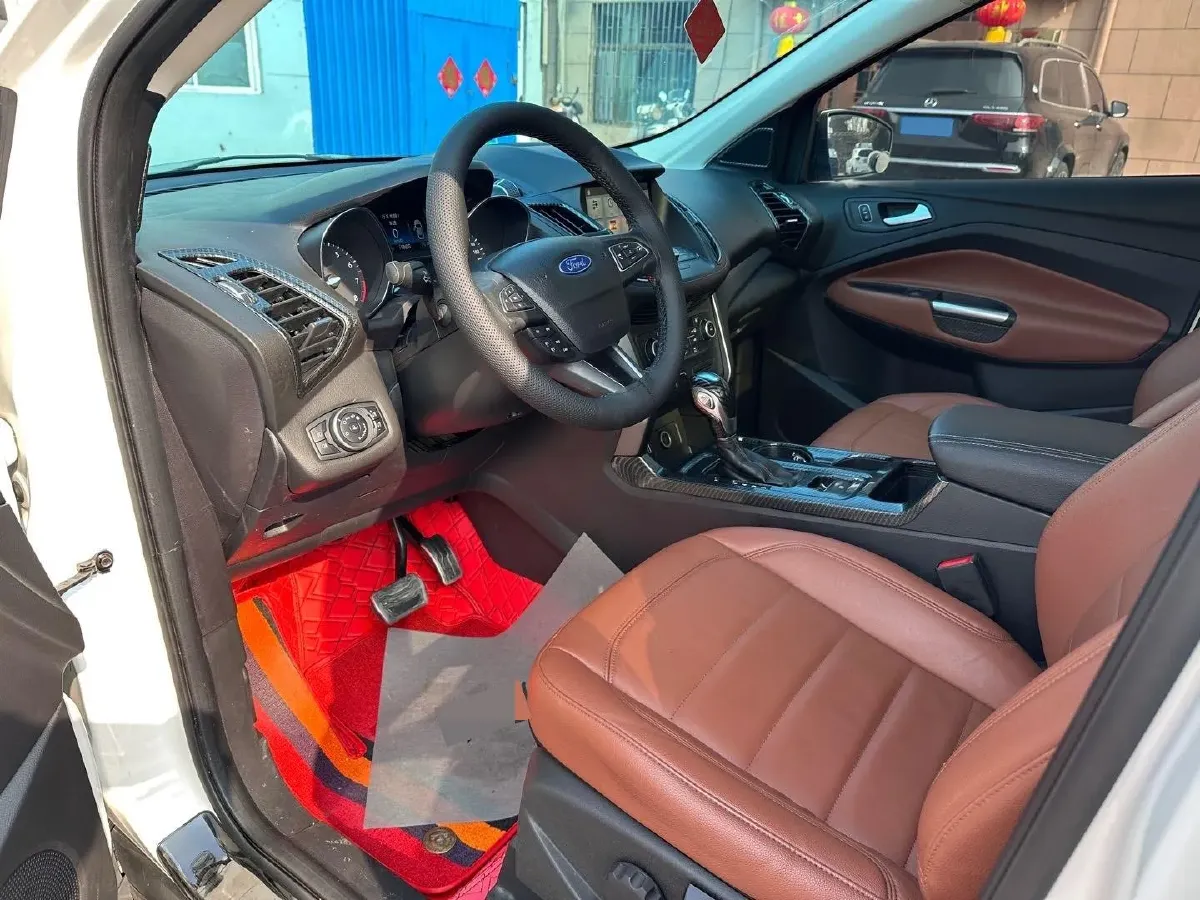 2018 Ford Kuga 1.5T 181HP L4 6AT,autocango,china used car exporter,china ev exporter,chinese used car exporter,chinese used ev exporter