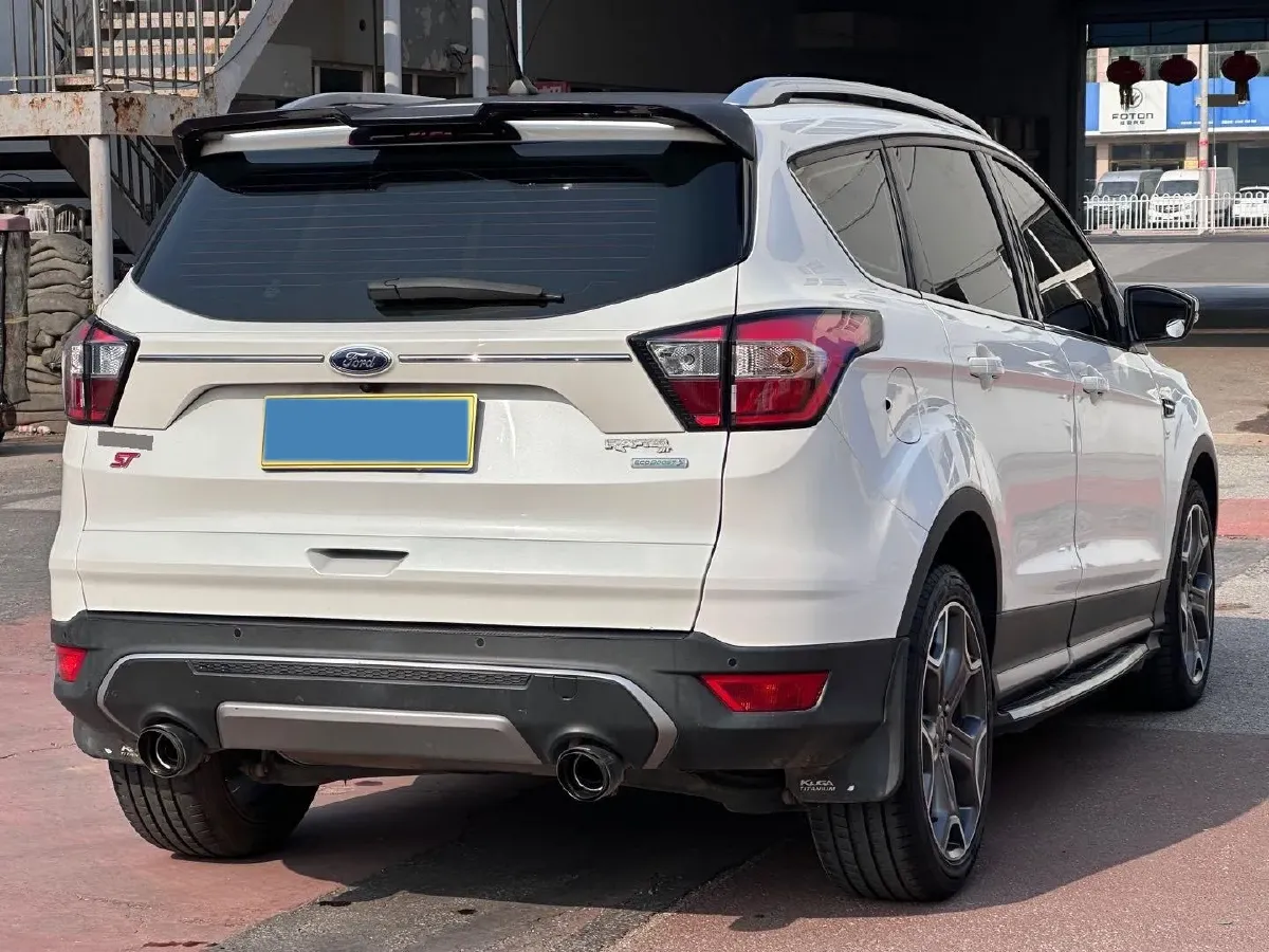 2018 Ford Kuga 1.5T 181HP L4 6AT,autocango,china used car exporter,china ev exporter,chinese used car exporter,chinese used ev exporter