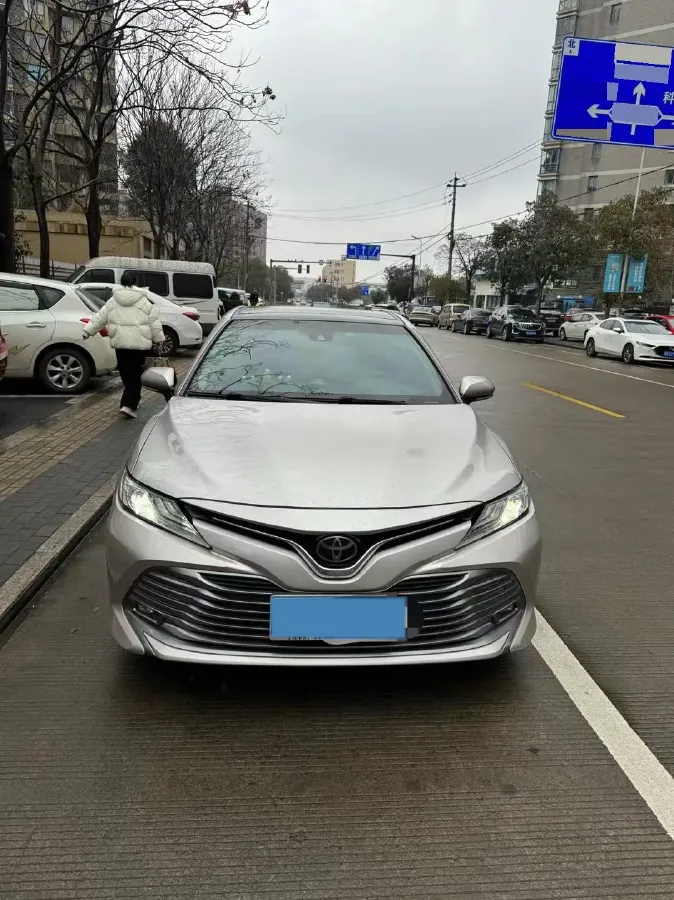 2019 Toyota Camry 2.0L 178HP L4 CVT,autocango,china used car exporter,china ev exporter,chinese used car exporter,chinese used ev exporter
