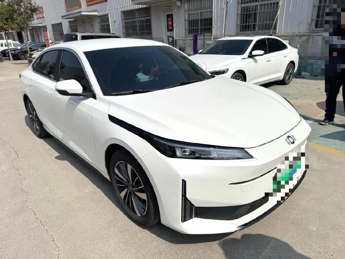 2024 ChangAn QiYuan A05 1.5L 110HP L4 E-CVT PHEV 9.07KWH,autocango,china used car exporter,china ev exporter,chinese used car exporter,chinese used ev exporter