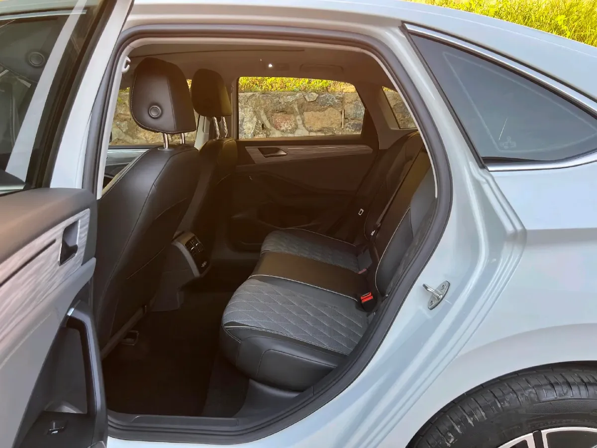 2023 Volkswagen Sagitar 1.5T 160HP L4 7DCT,autocango,china used car exporter,china ev exporter,chinese used car exporter,chinese used ev exporter