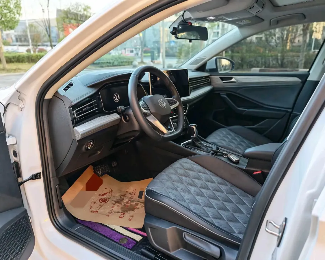 2023 Volkswagen Sagitar 1.5T 160HP L4 7DCT,autocango,china used car exporter,china ev exporter,chinese used car exporter,chinese used ev exporter