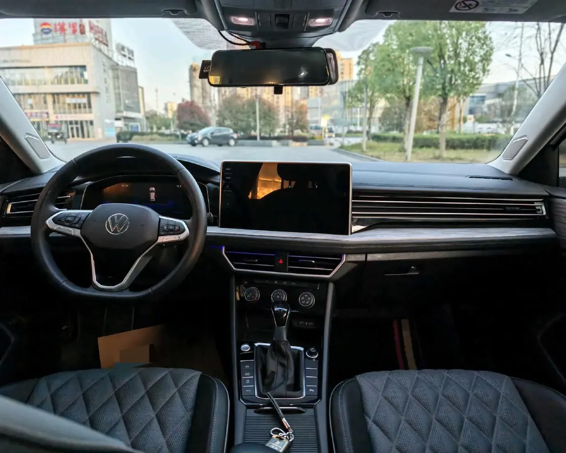 2023 Volkswagen Sagitar 1.5T 160HP L4 7DCT,autocango,china used car exporter,china ev exporter,chinese used car exporter,chinese used ev exporter