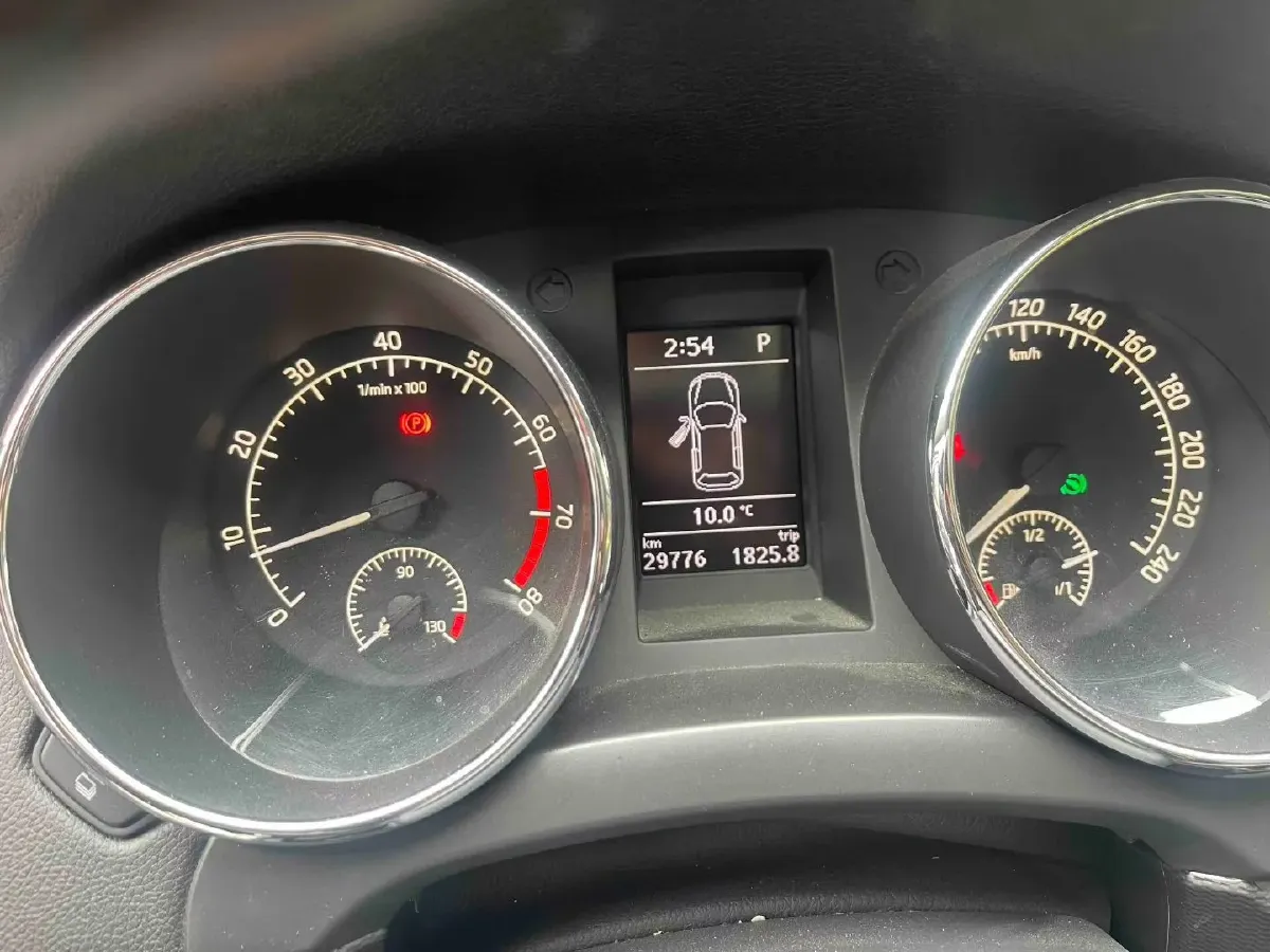 2017 Skoda Yeti 1.4T 150HP L4 7DCT,autocango,china used car exporter,china ev exporter,chinese used car exporter,chinese used ev exporter