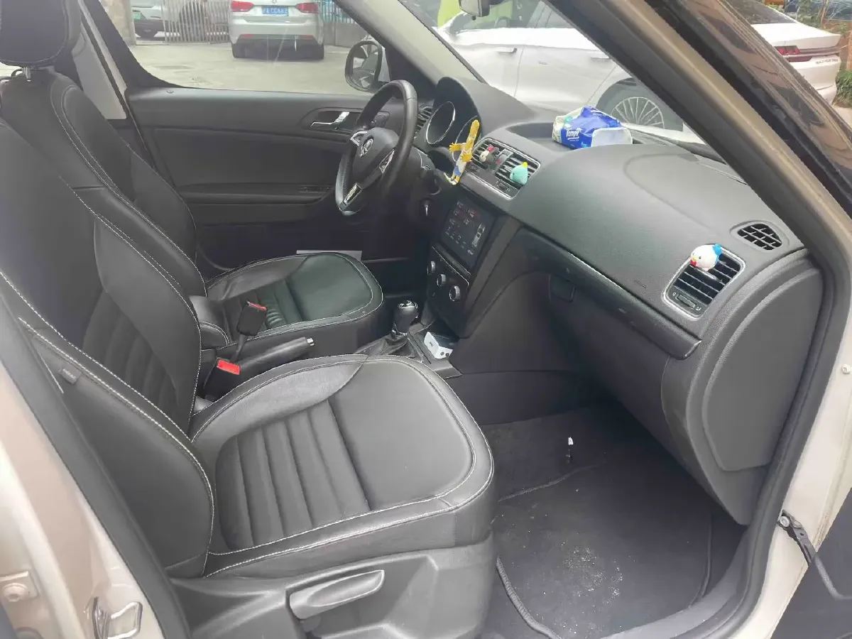 2017 Skoda Yeti 1.4T 150HP L4 7DCT,autocango,china used car exporter,china ev exporter,chinese used car exporter,chinese used ev exporter