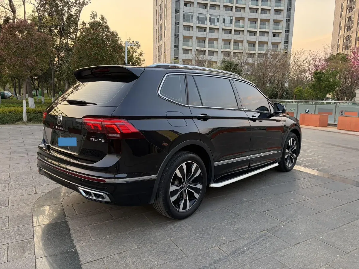 2024 Volkswagen Tiguan L 2.0T 186HP L4 7DCT,autocango,china used car exporter,china ev exporter,chinese used car exporter,chinese used ev exporter