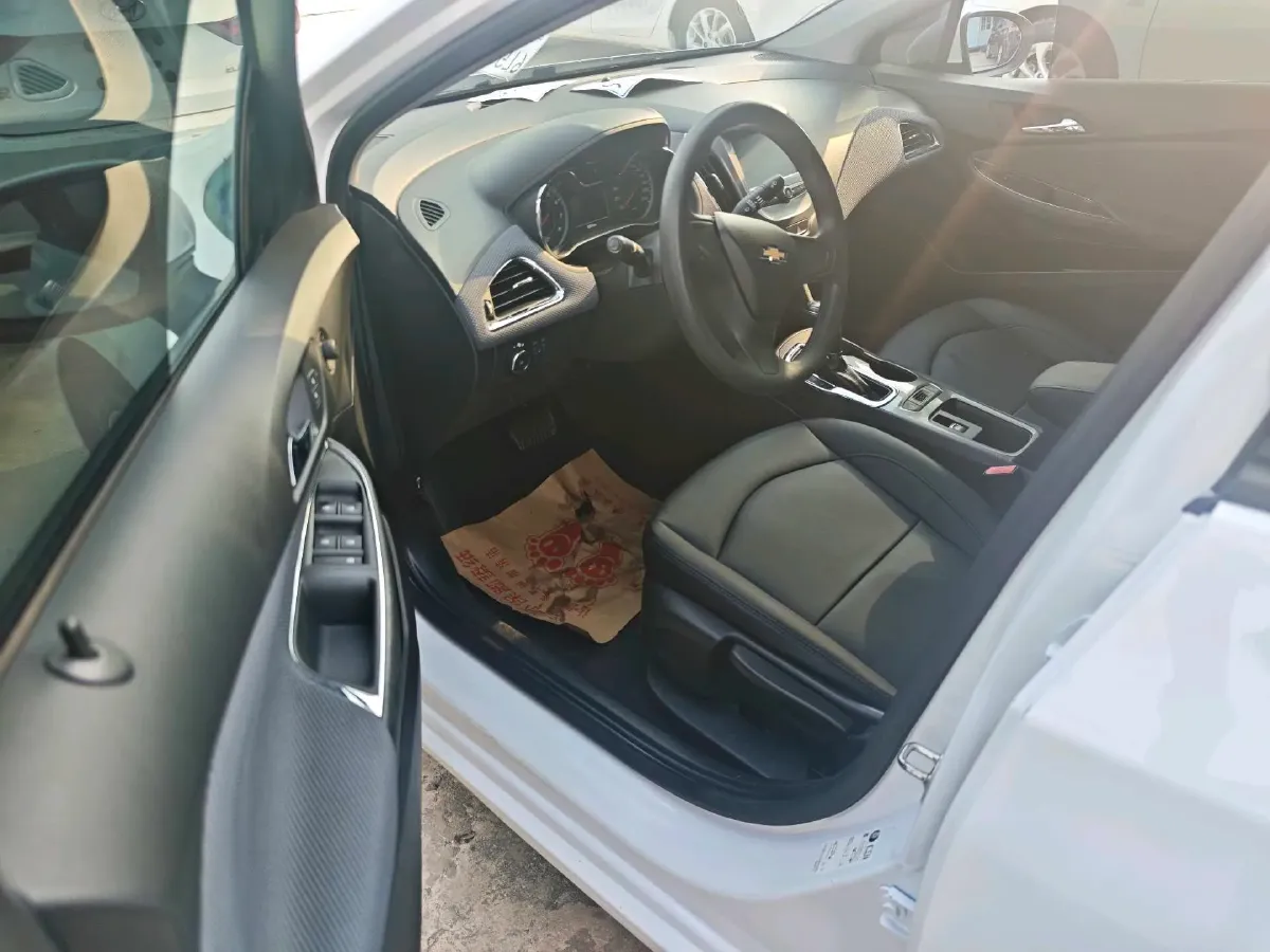 2018 Chevrolet Cruze 1.5L 114HP L4 6AT,autocango,china used car exporter,china ev exporter,chinese used car exporter,chinese used ev exporter