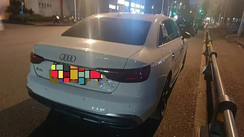 2020 Audi A4L 2.0T 190HP L4 7DCT,autocango,china used car exporter,china ev exporter,chinese used car exporter,chinese used ev exporter