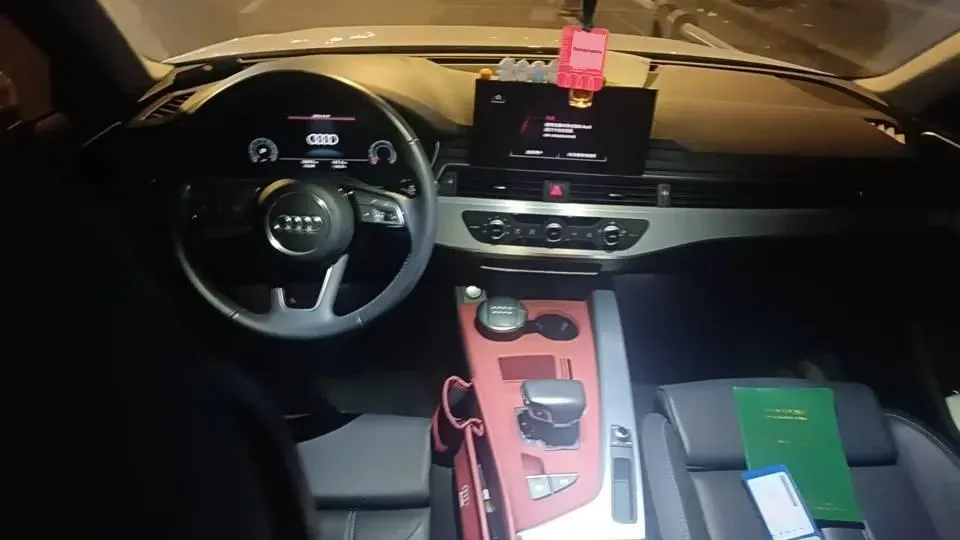 2020 Audi A4L 2.0T 190HP L4 7DCT,autocango,china used car exporter,china ev exporter,chinese used car exporter,chinese used ev exporter