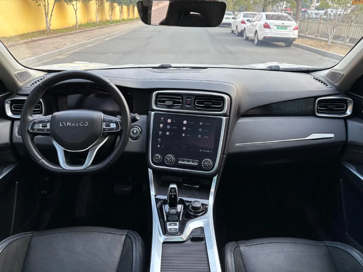 2018 Isuzu Mu-X 3.0T 177HP L4 6AT,autocango,china used car exporter,china ev exporter,chinese used car exporter,chinese used ev exporter