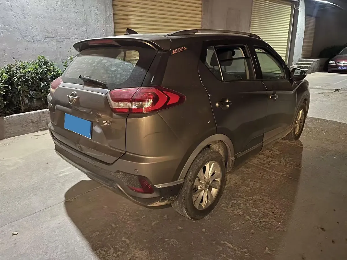 2017 HaiMa S5 Young Edition 1.6L 122HP L4 5MT,autocango,china used car exporter,china ev exporter,chinese used car exporter,chinese used ev exporter