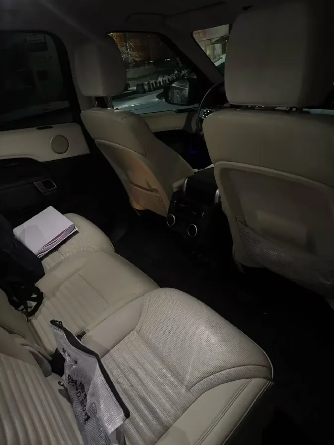 2024 Land Rover Discovery 3.0T 360HP L6 8AT,autocango,china used car exporter,china ev exporter,chinese used car exporter,chinese used ev exporter