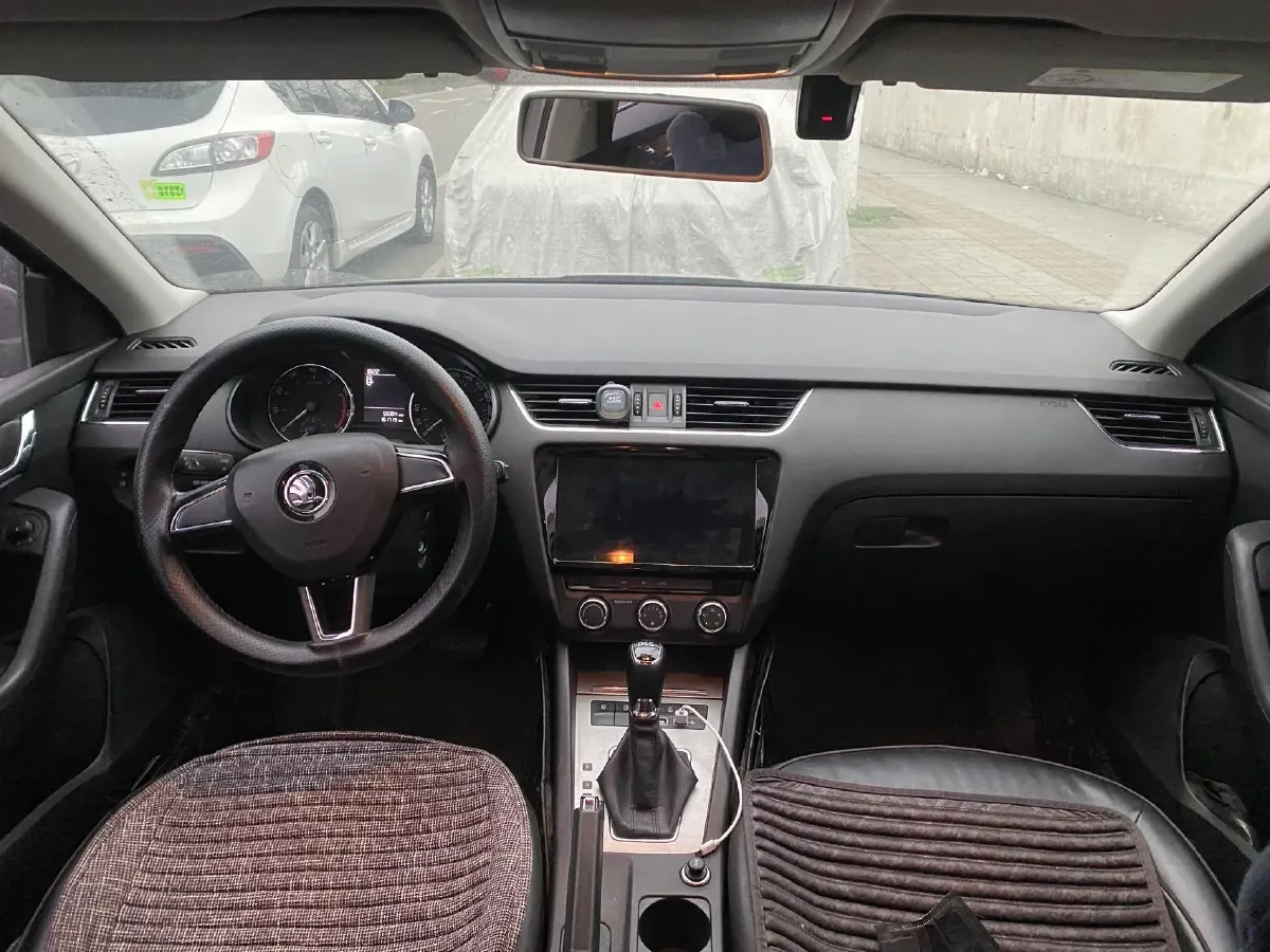 2018 Skoda Octavia 1.2T 116HP L4 7DCT,autocango,china used car exporter,china ev exporter,chinese used car exporter,chinese used ev exporter