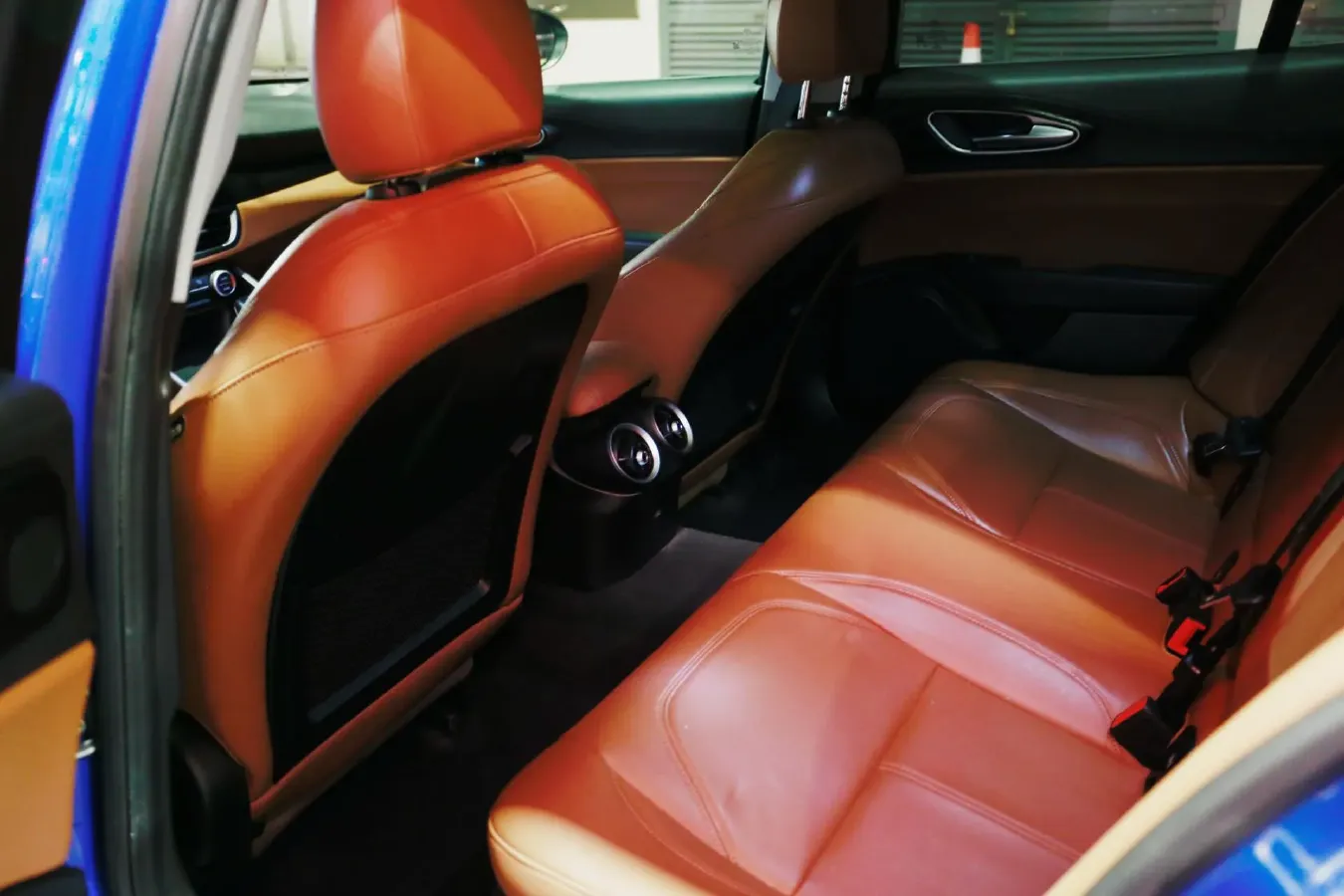 2017 Ford Mustang 2.3T 314HP L4 6AT,autocango,china used car exporter,china ev exporter,chinese used car exporter,chinese used ev exporter