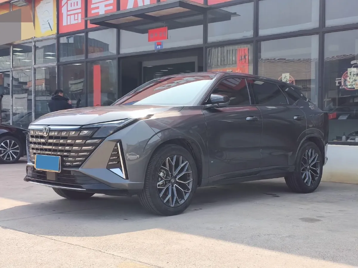 2025 ChangAn UNI-Z 1.5T 188HP L4 7DCT,autocango,china used car exporter,china ev exporter,chinese used car exporter,chinese used ev exporter