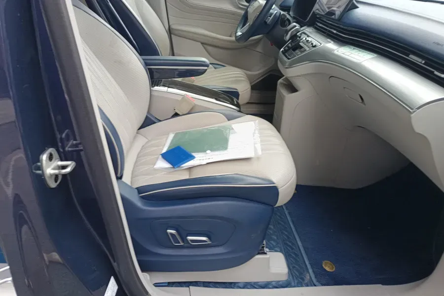 2021 Roewe iMAX8 2.0T 234HP L4 8AT,autocango,china used car exporter,china ev exporter,chinese used car exporter,chinese used ev exporter