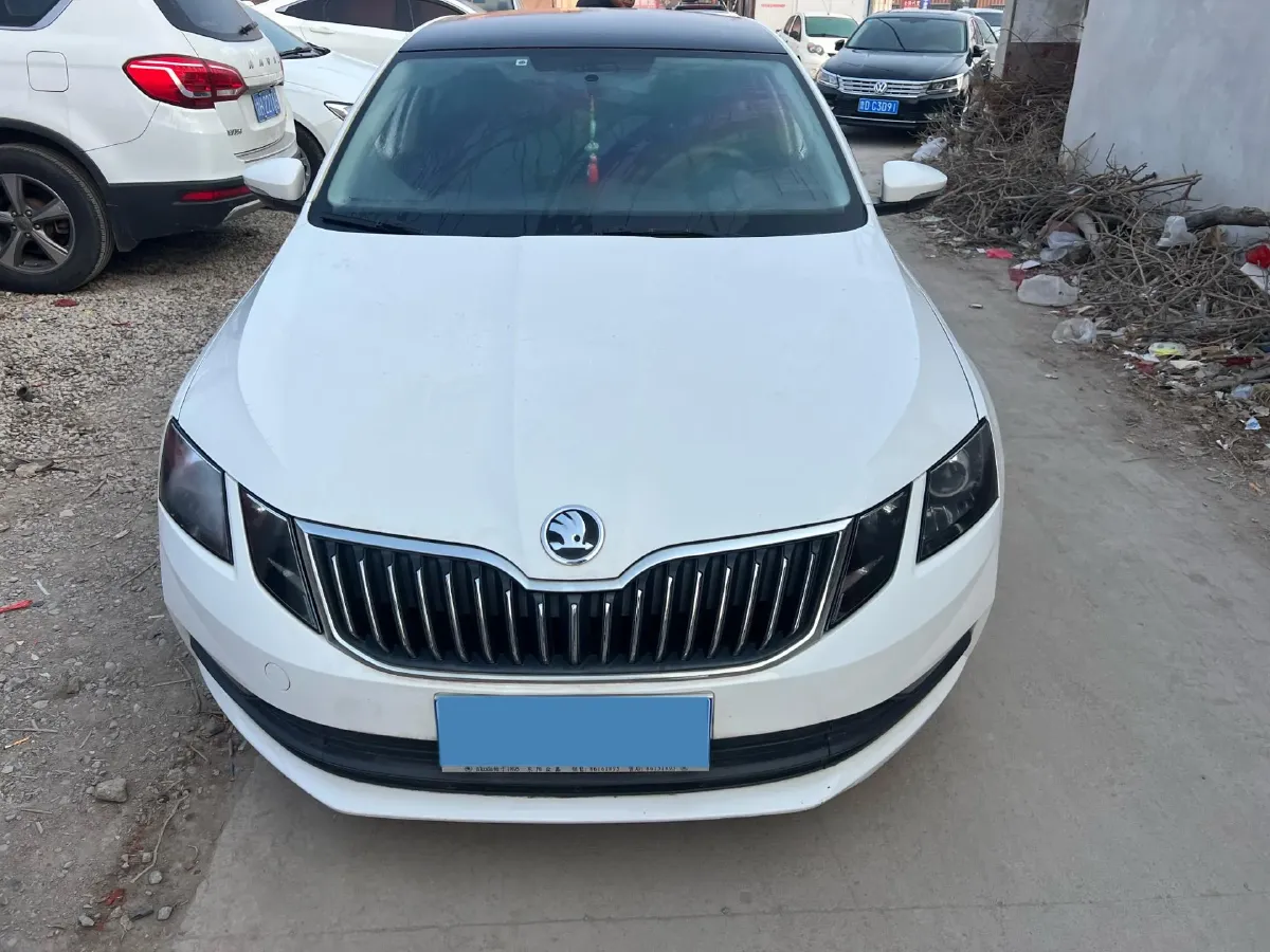 2020 Skoda Octavia 1.5L 113HP L4 6AT,autocango,china used car exporter,china ev exporter,chinese used car exporter,chinese used ev exporter