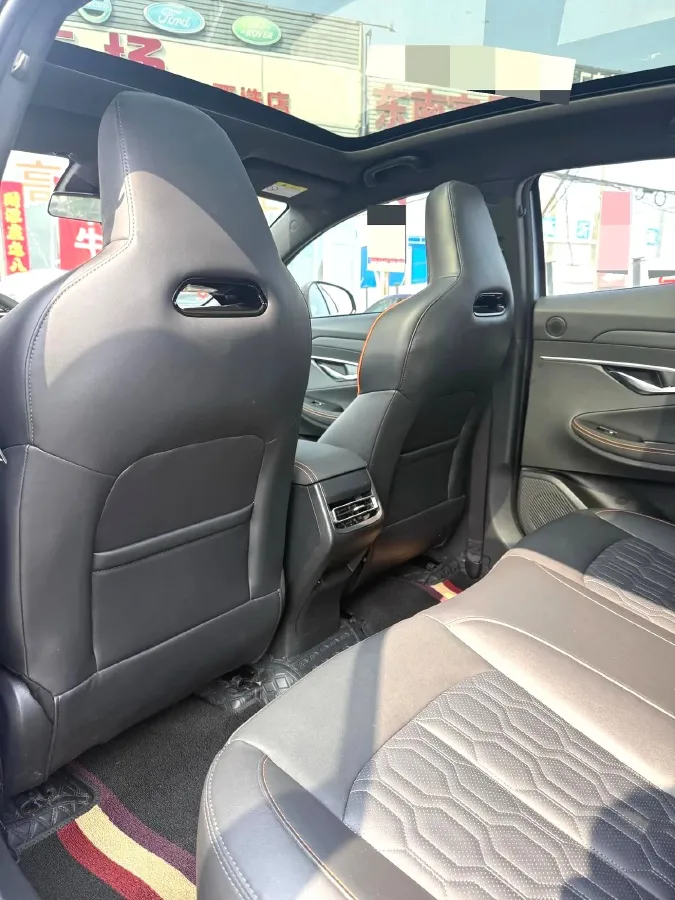 2022 ChangAn UNI-T 1.5T 188HP L4 7DCT,autocango,china used car exporter,china ev exporter,chinese used car exporter,chinese used ev exporter