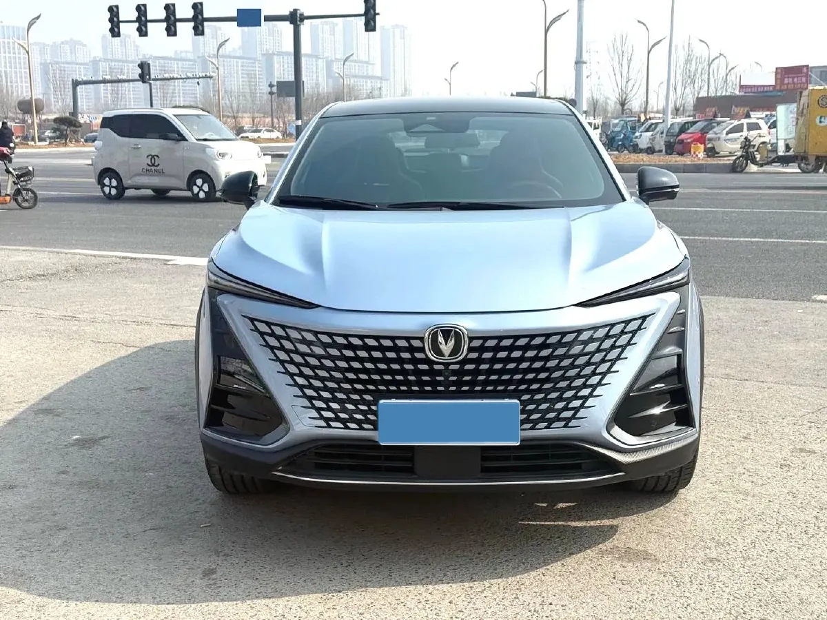 2022 ChangAn UNI-T 1.5T 188HP L4 7DCT,autocango,china used car exporter,china ev exporter,chinese used car exporter,chinese used ev exporter