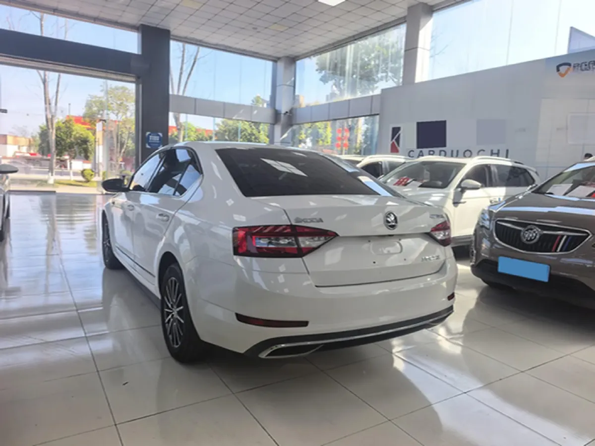 2019 Skoda Octavia 1.2T 116HP L4 7DCT,autocango,china used car exporter,china ev exporter,chinese used car exporter,chinese used ev exporter