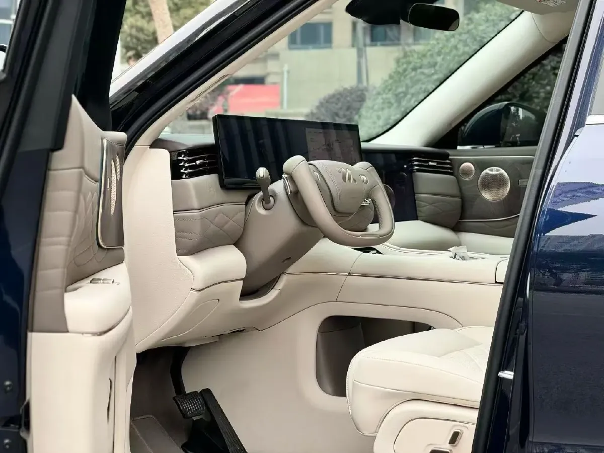 2026 IM LS9 REEV 155HP REEV,autocango,china used car exporter,china ev exporter,chinese used car exporter,chinese used ev exporter