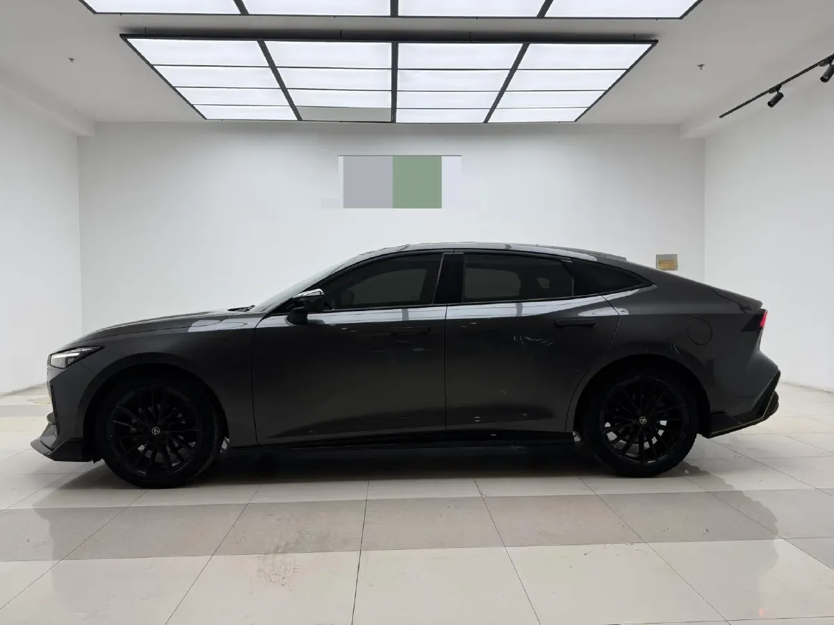 2022 ChangAn UNI-V 1.5T 188HP L4 7DCT,autocango,china used car exporter,china ev exporter,chinese used car exporter,chinese used ev exporter