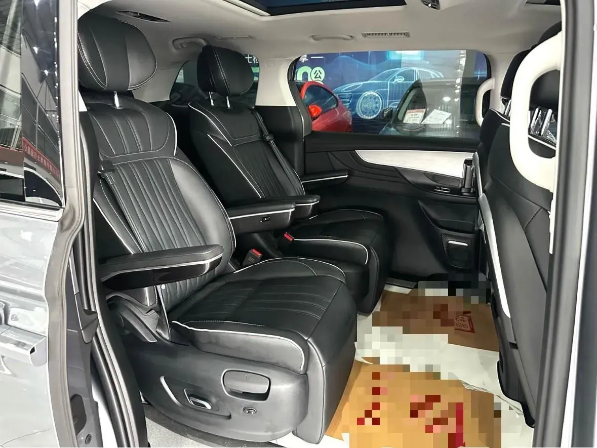 2022 Roewe iMAX8 2.0T 234HP L4 8AT,autocango,china used car exporter,china ev exporter,chinese used car exporter,chinese used ev exporter