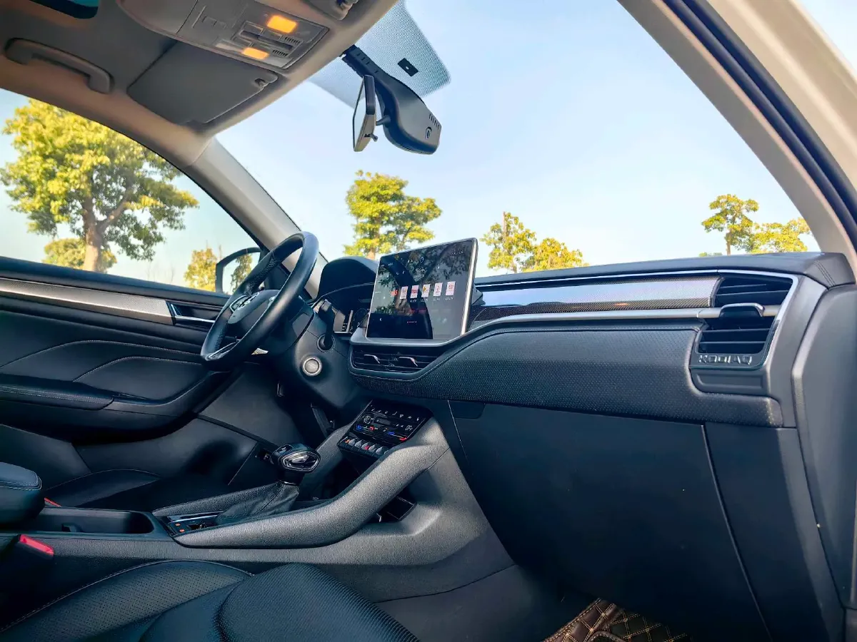 2022 Skoda Kodiak 2.0T 186HP L4 7DCT,autocango,china used car exporter,china ev exporter,chinese used car exporter,chinese used ev exporter