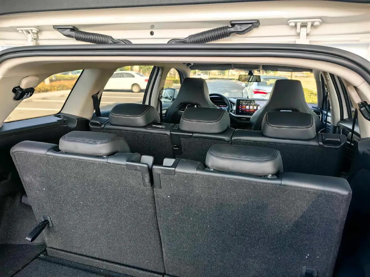 2022 Skoda Kodiak 2.0T 186HP L4 7DCT,autocango,china used car exporter,china ev exporter,chinese used car exporter,chinese used ev exporter