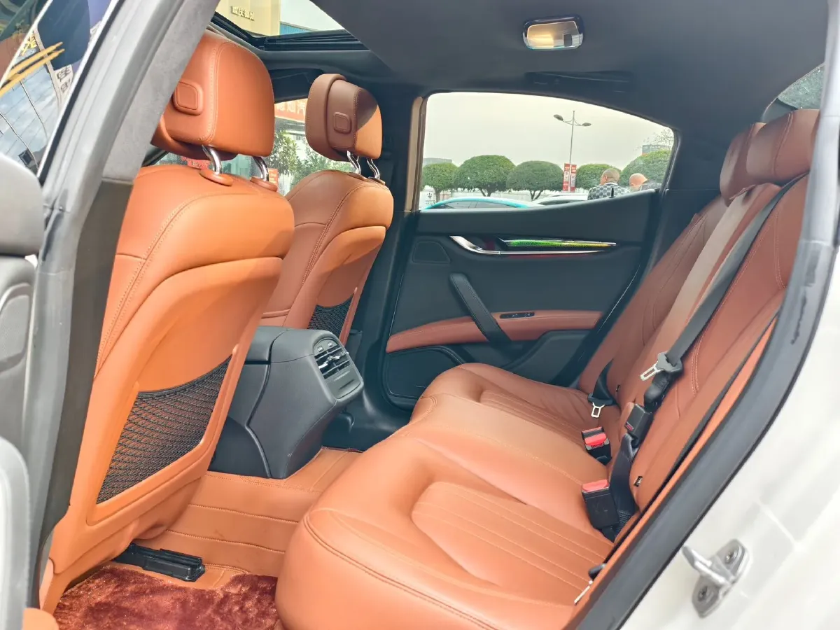 2022 Audi Q7 2.0T 245HP L4 8AT,autocango,china used car exporter,china ev exporter,chinese used car exporter,chinese used ev exporter