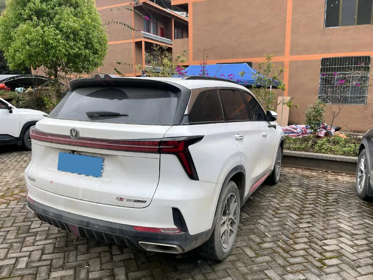 2022 ChangAn CS75 Plus 1.5T 188HP L4 8AT,autocango,china used car exporter,china ev exporter,chinese used car exporter,chinese used ev exporter