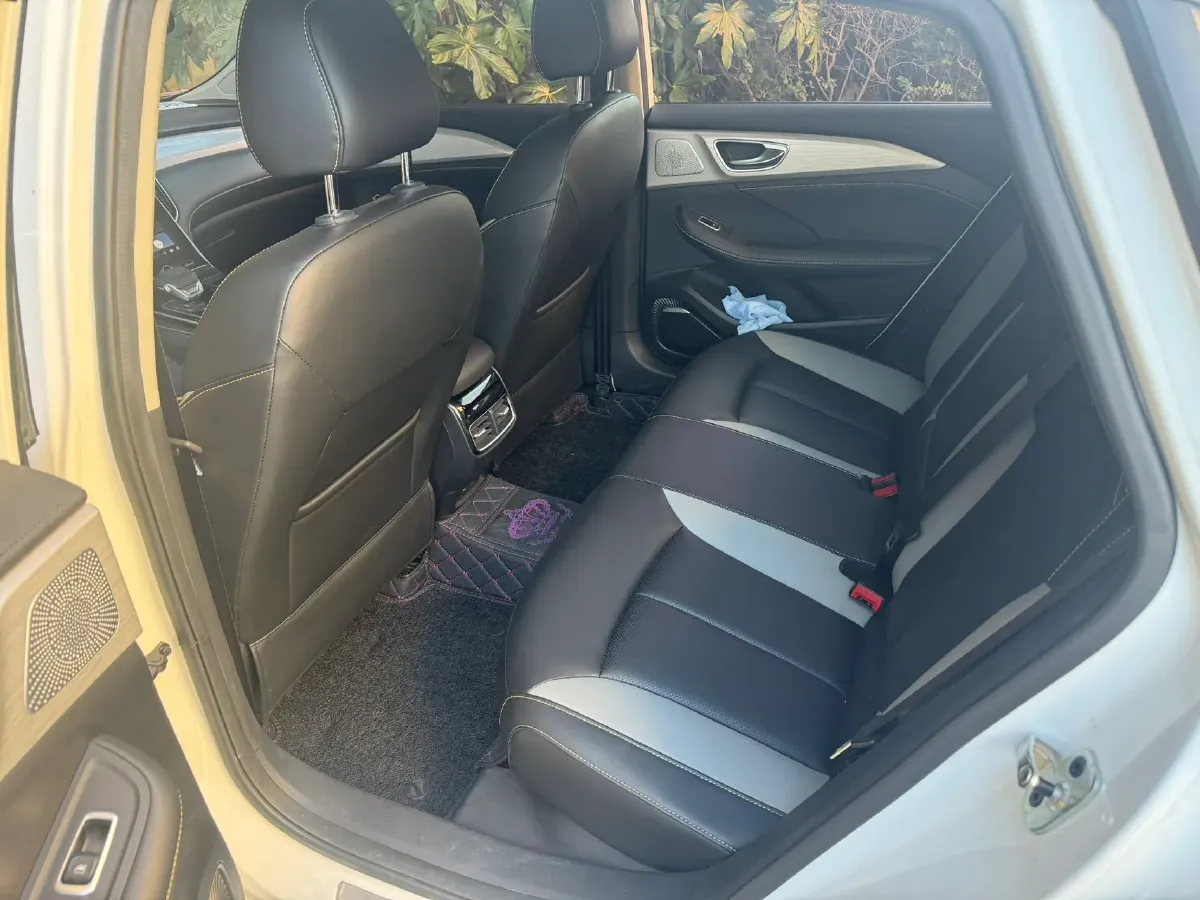 2020 Roewe i6 MAX 1.5T 169HP L4 AMT PHEV,autocango,china used car exporter,china ev exporter,chinese used car exporter,chinese used ev exporter