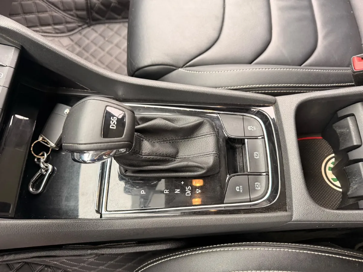 2017 Skoda Kodiak 1.8T 180HP L4 7DCT,autocango,china used car exporter,china ev exporter,chinese used car exporter,chinese used ev exporter