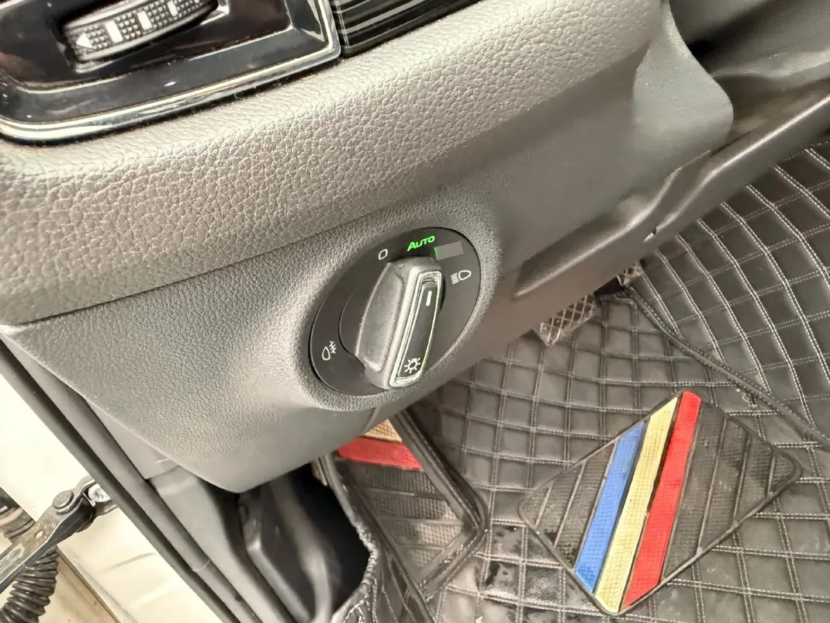 2017 Skoda Kodiak 1.8T 180HP L4 7DCT,autocango,china used car exporter,china ev exporter,chinese used car exporter,chinese used ev exporter