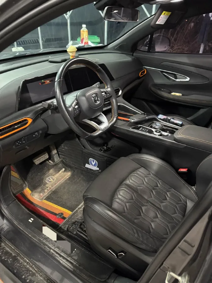 2022 ChangAn UNI-T 1.5T 188HP L4 7DCT,autocango,china used car exporter,china ev exporter,chinese used car exporter,chinese used ev exporter