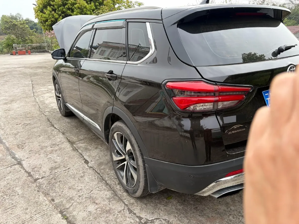 2019 Brilliance Auto V7 1.6T 204HP L4 7DCT,autocango,china used car exporter,china ev exporter,chinese used car exporter,chinese used ev exporter