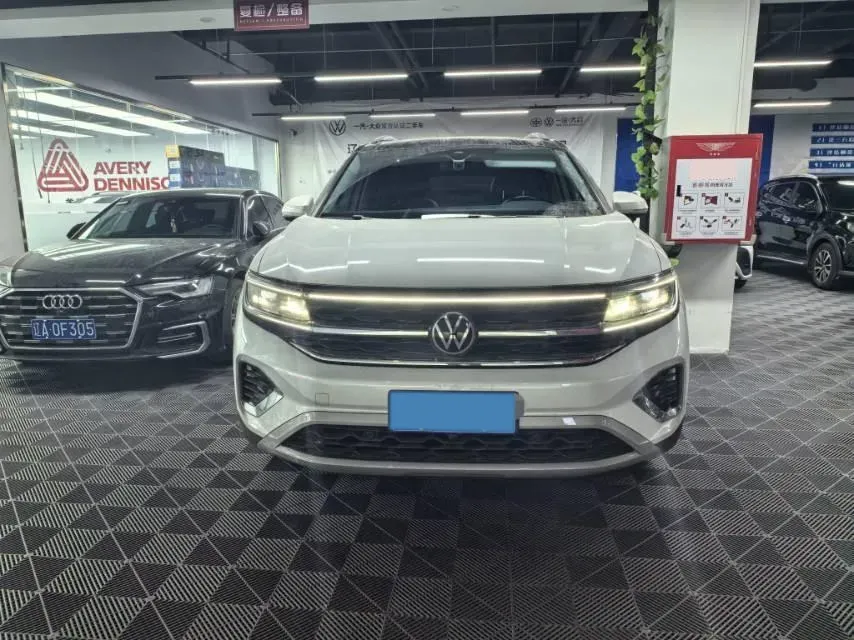 2021 Volkswagen Talagon 2.0T 220HP L4 7DCT,autocango,china used car exporter,china ev exporter,chinese used car exporter,chinese used ev exporter