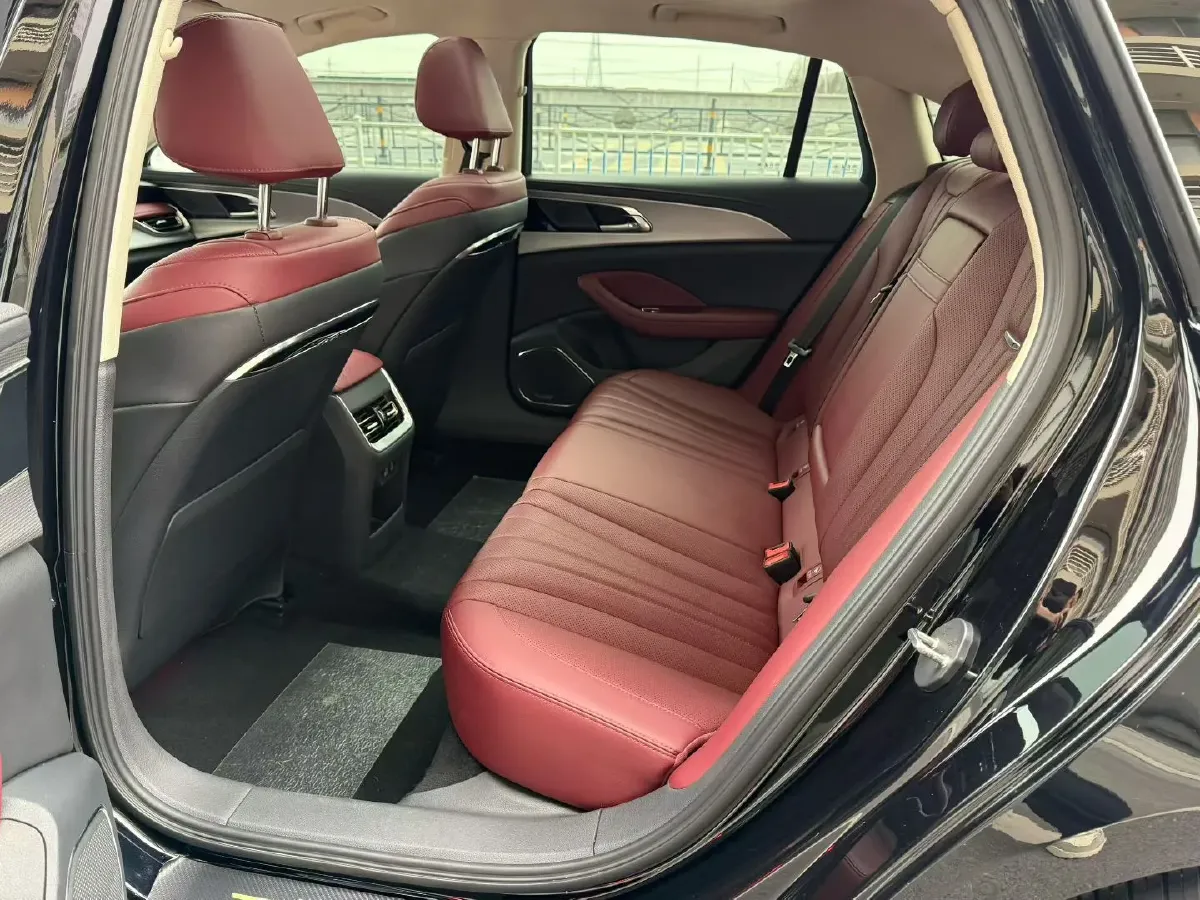 2024 HongQi H5 1.5T 169HP L4 7DCT,autocango,china used car exporter,china ev exporter,chinese used car exporter,chinese used ev exporter