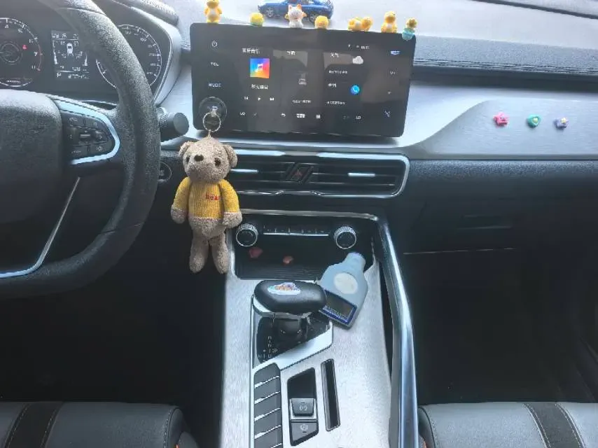 2024 Geely Coolray 1.5T 181HP L4 7DCT,autocango,china used car exporter,china ev exporter,chinese used car exporter,chinese used ev exporter