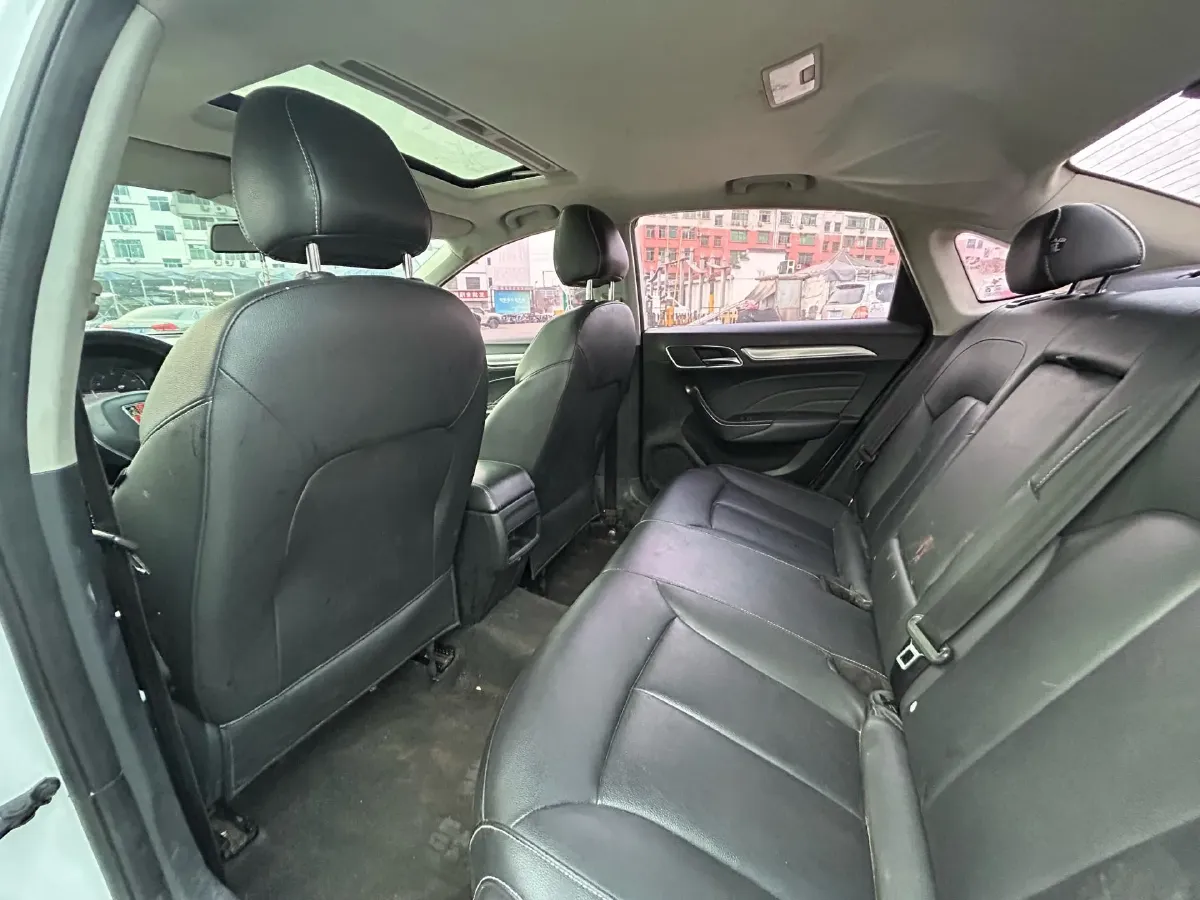 2017 Roewe i6 1.5T 169HP L4 7DCT,autocango,china used car exporter,china ev exporter,chinese used car exporter,chinese used ev exporter