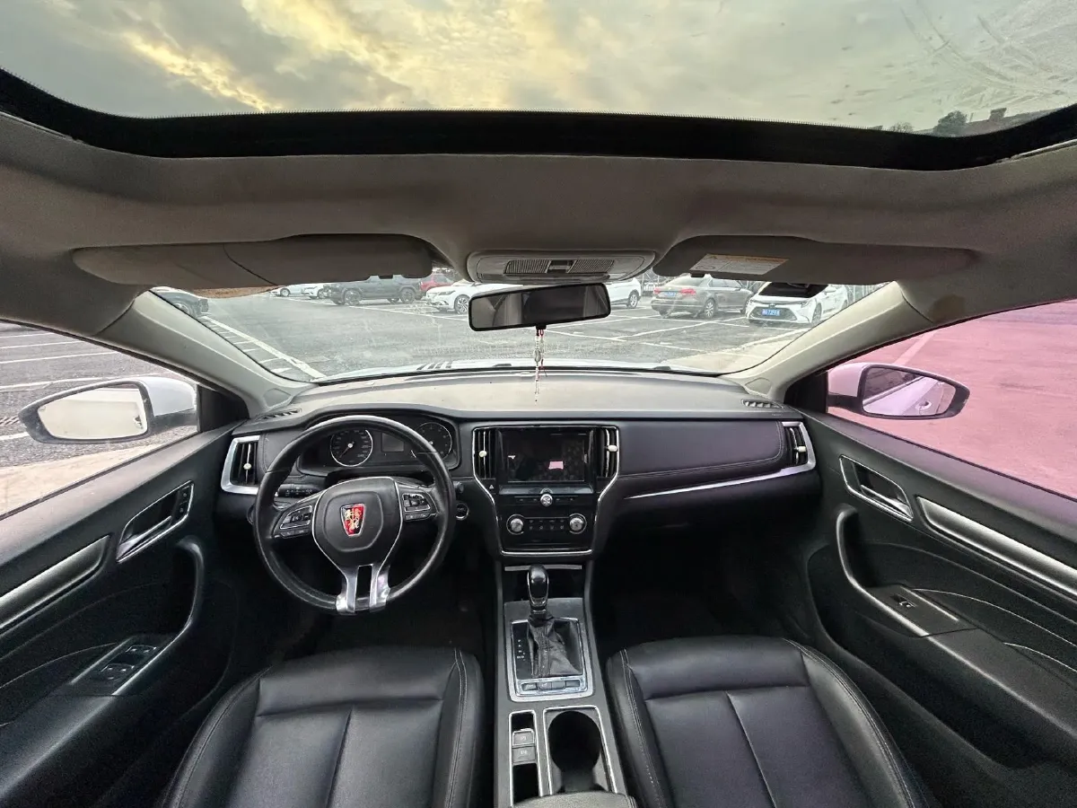 2017 Roewe i6 1.5T 169HP L4 7DCT,autocango,china used car exporter,china ev exporter,chinese used car exporter,chinese used ev exporter