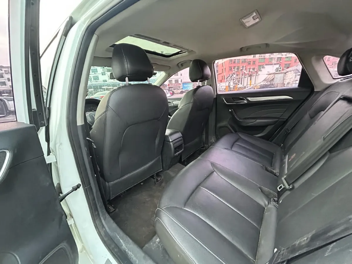 2017 Roewe i6 1.5T 169HP L4 7DCT,autocango,china used car exporter,china ev exporter,chinese used car exporter,chinese used ev exporter